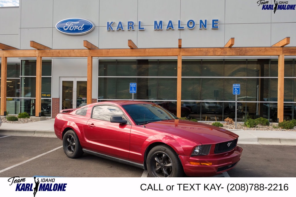 Used 2005 Ford Mustang Premium with VIN 1ZVFT80N455136697 for sale in Bellevue, ID