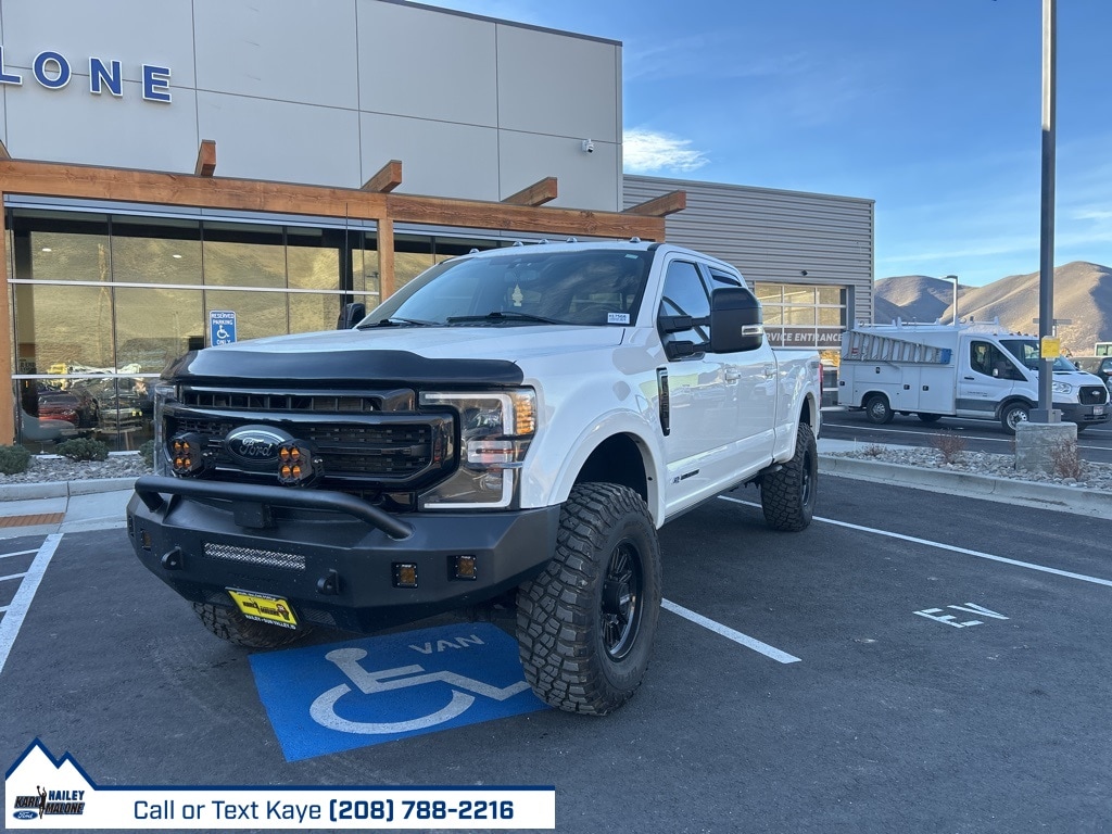 Used 2022 Ford F-250SD Lariat Truck