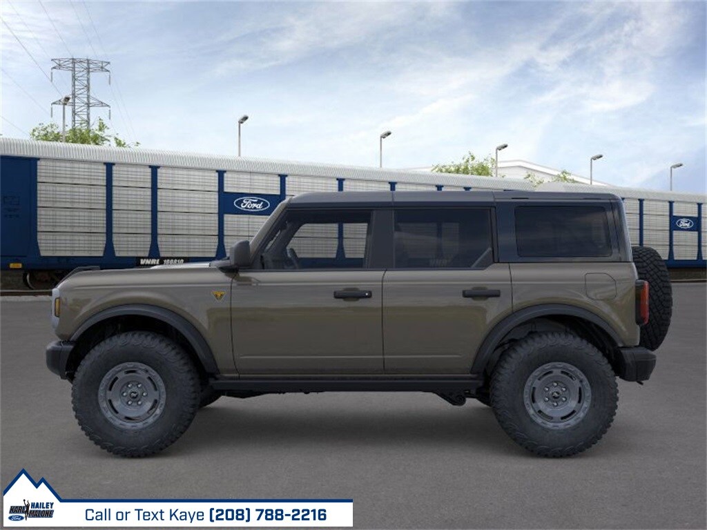 2025 Ford Bronco Badlands photo 3