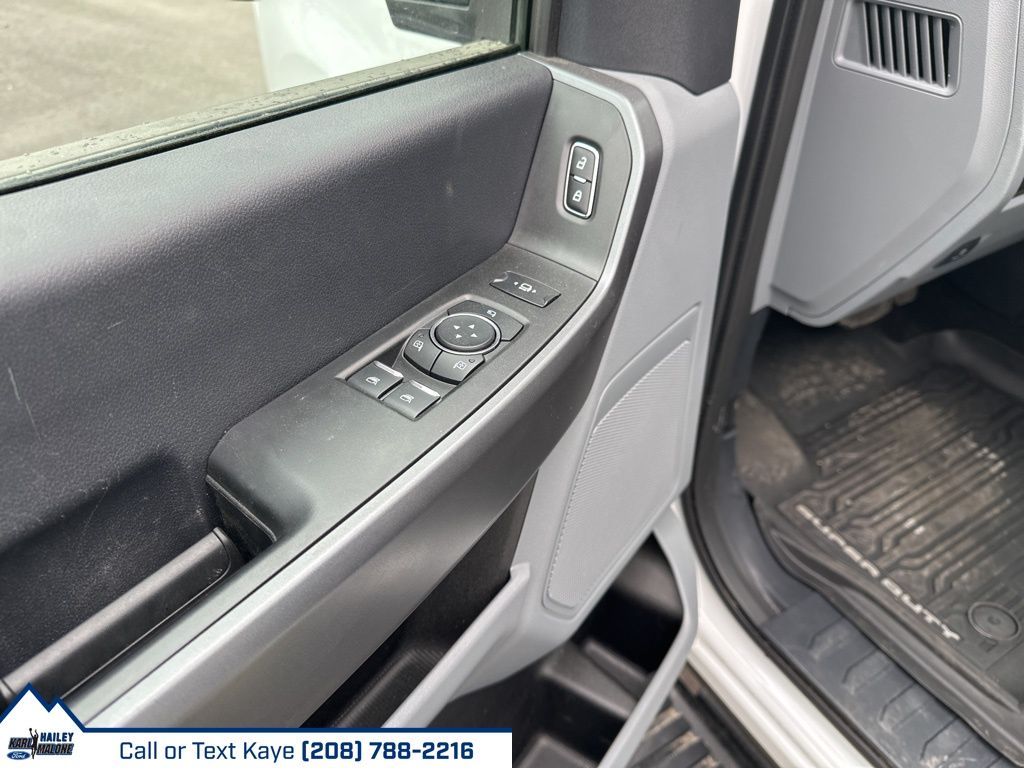 2025 Ford F-350 Super Duty XLT - Photo 14