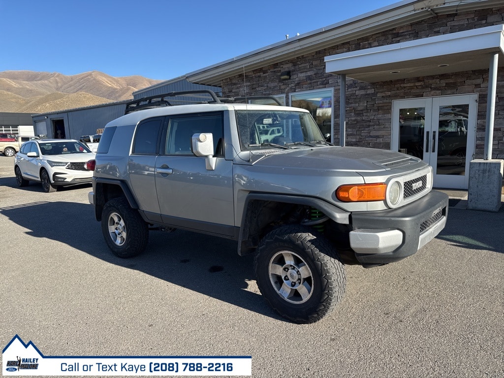 Used 2010 Toyota FJ Cruiser Base SUV