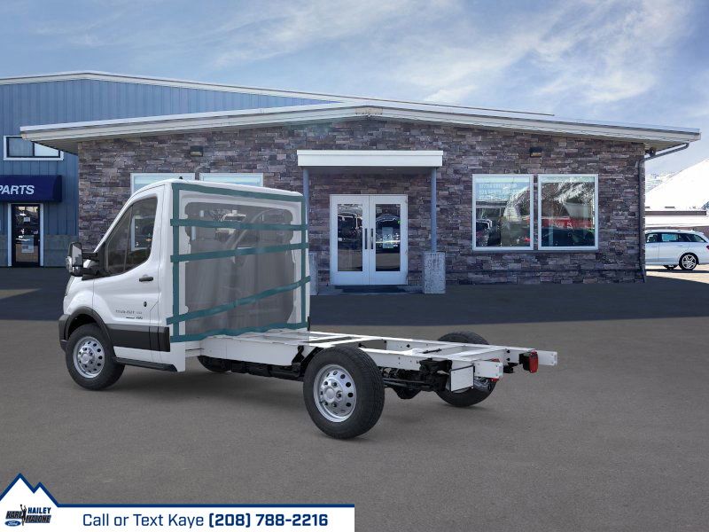 2025 Ford Transit Cutaway Base - Photo 4
