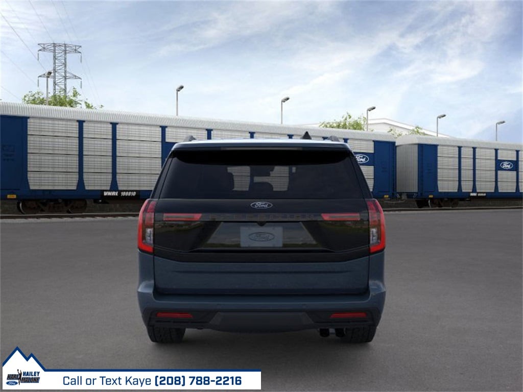 2026 Ford Expedition photo 3