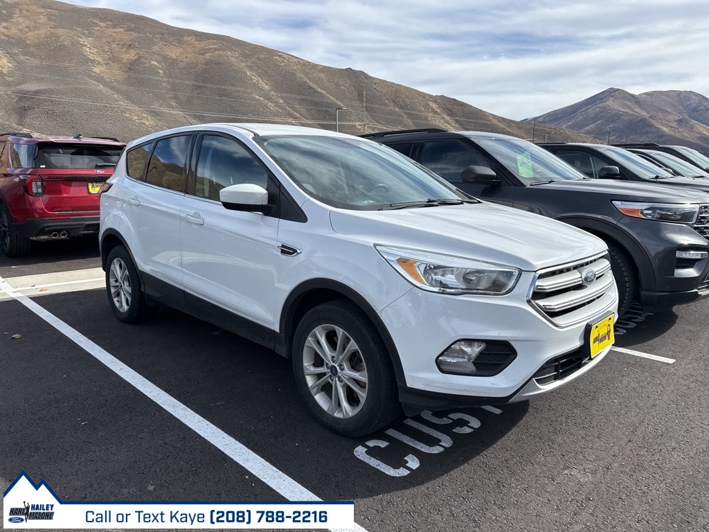 Used 2017 Ford Escape SE SUV