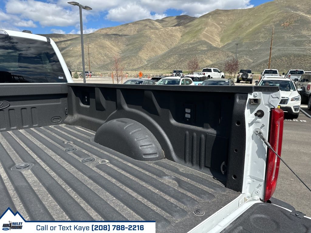 2025 Ford F-350 Super Duty XLT - Photo 9