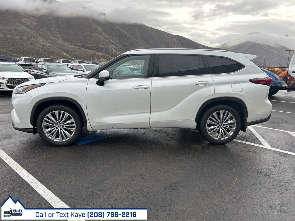 2023 Toyota Highlander Limited Platinum XLE XSE photo 2