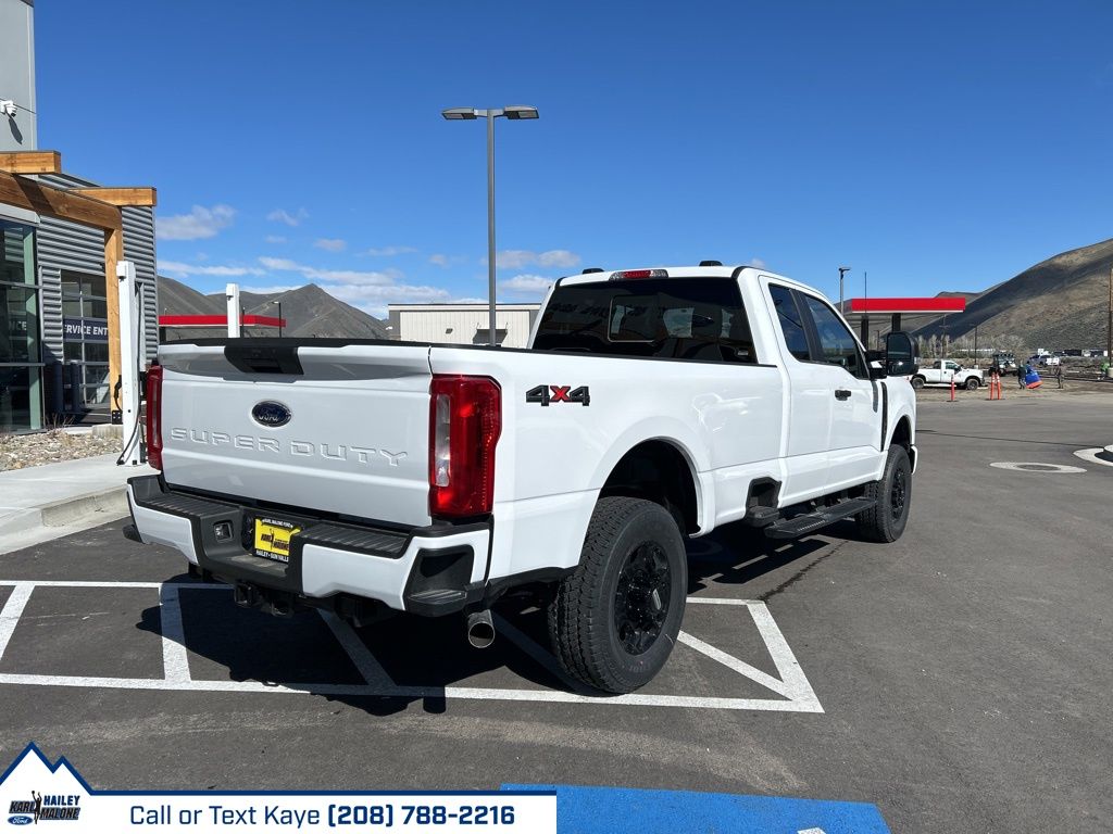 2026 Ford F-350 Super Duty XL - Photo 7