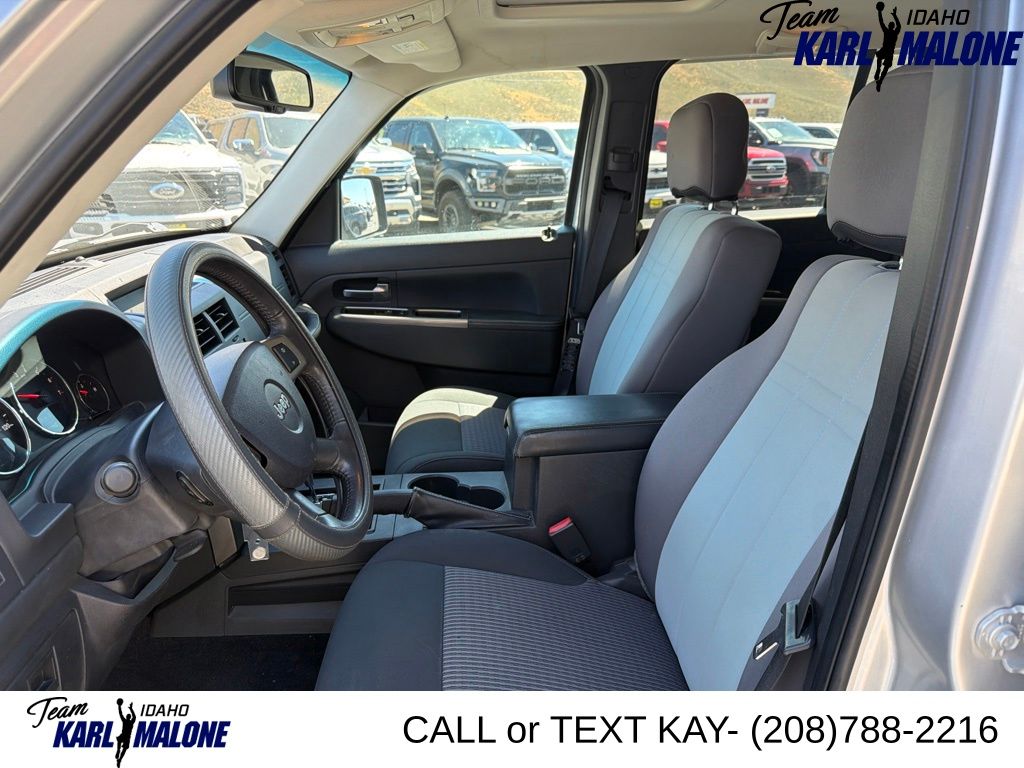 2010 Jeep Liberty Renegade - Photo 23
