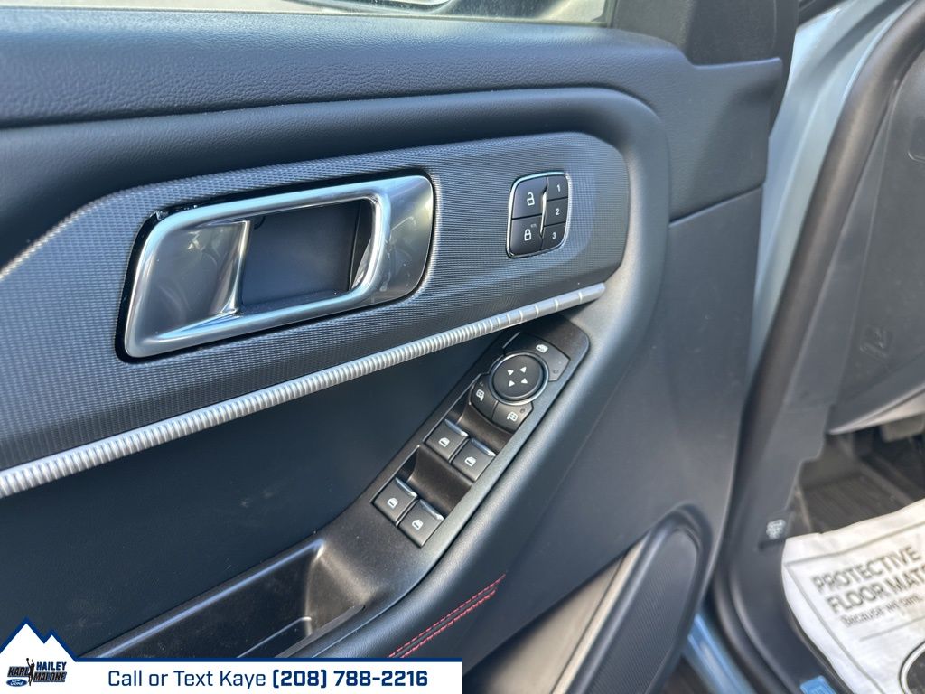 2026 Ford Explorer ST-Line - Photo 19