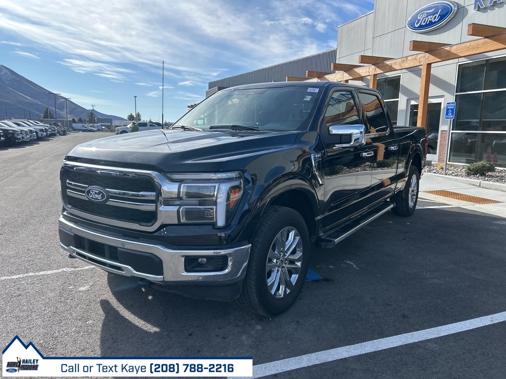 2025 Ford F-150 Lariat photo 3