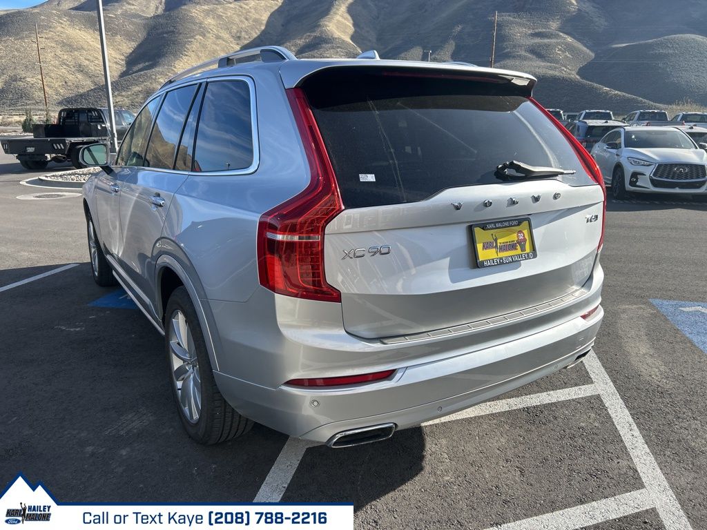 2016 Volvo XC90 T6 Momentum photo 4