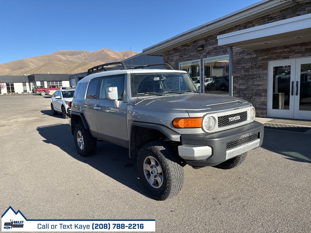 Used 2010 Toyota FJ Cruiser Base with VIN JTEBU4BF7AK079318 for sale in Hailey, ID