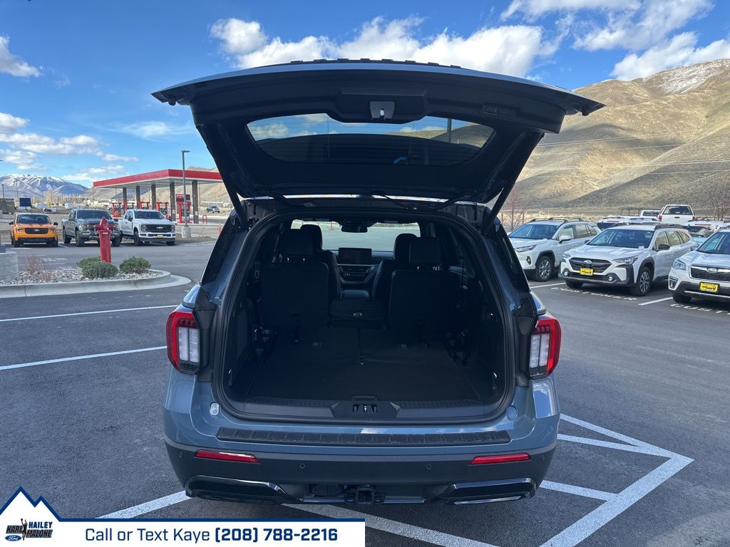 2026 Ford Explorer ST-Line - Photo 6