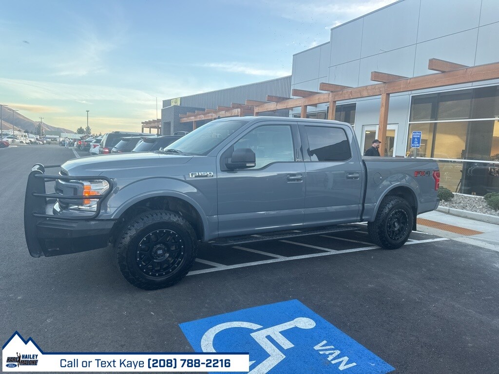 2019 Ford F-150 XLT photo 2