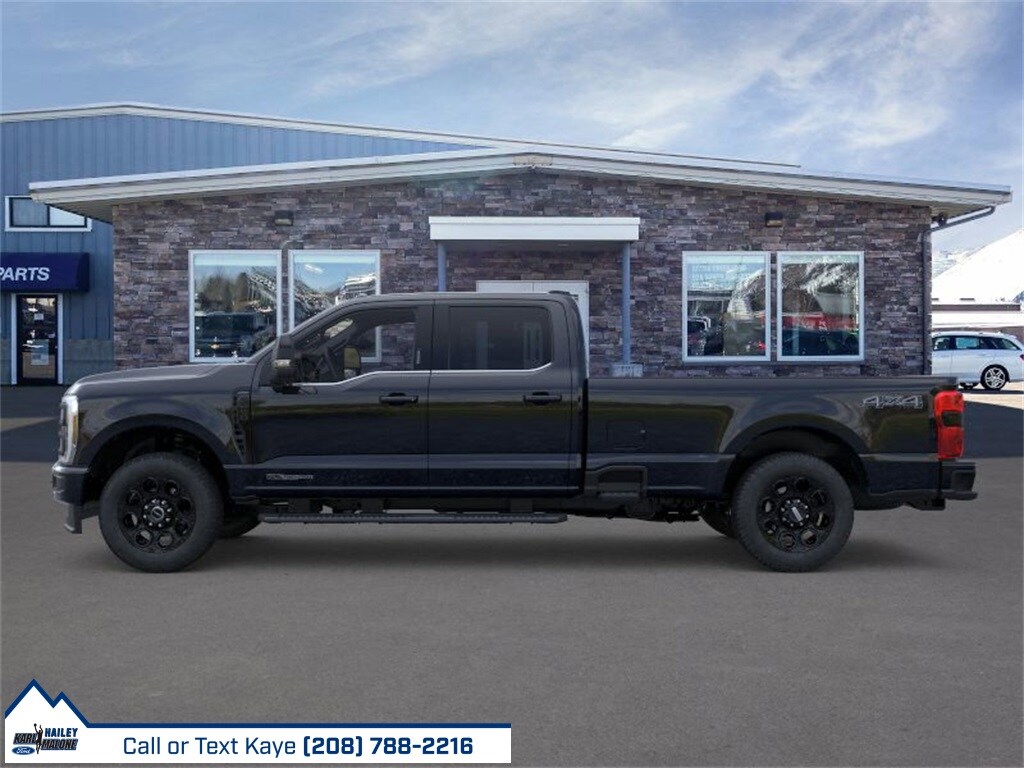 2025 Ford F-350 photo 3