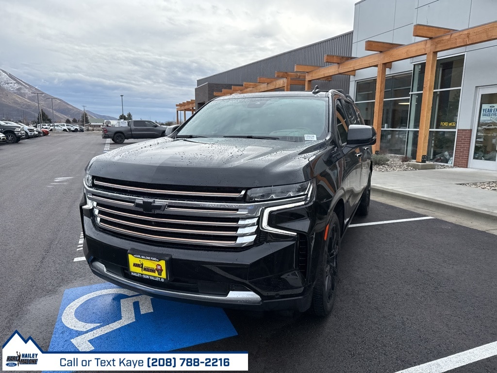 2024 Chevrolet Suburban High Country photo 2