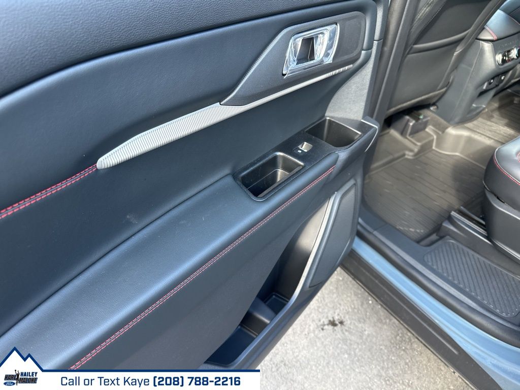 2026 Ford Explorer ST-Line - Photo 12