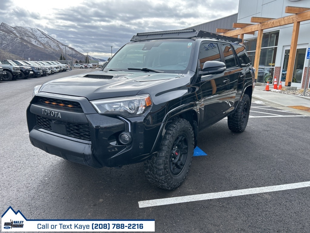 2023 Toyota 4Runner TRD Off-Road Premium photo 2