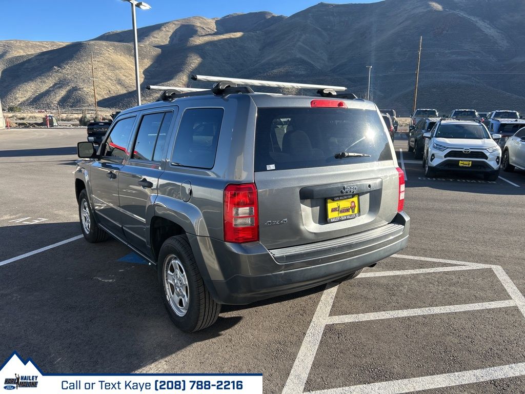 2013 Jeep Patriot Sport photo 3