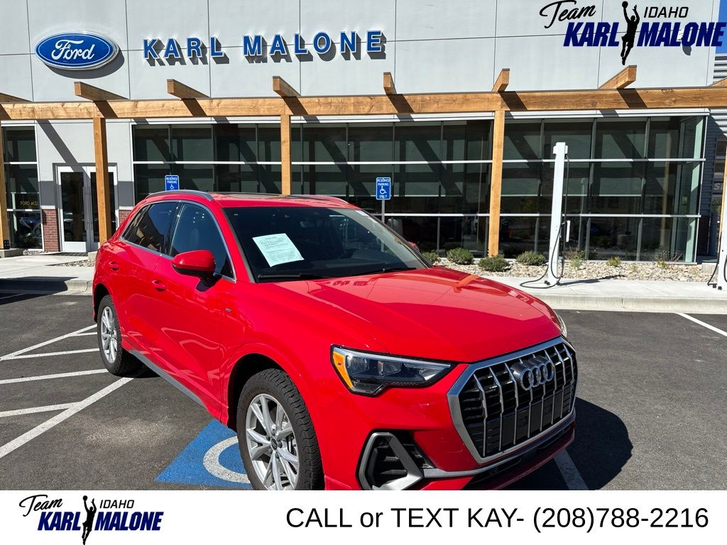 2022 Audi Q3