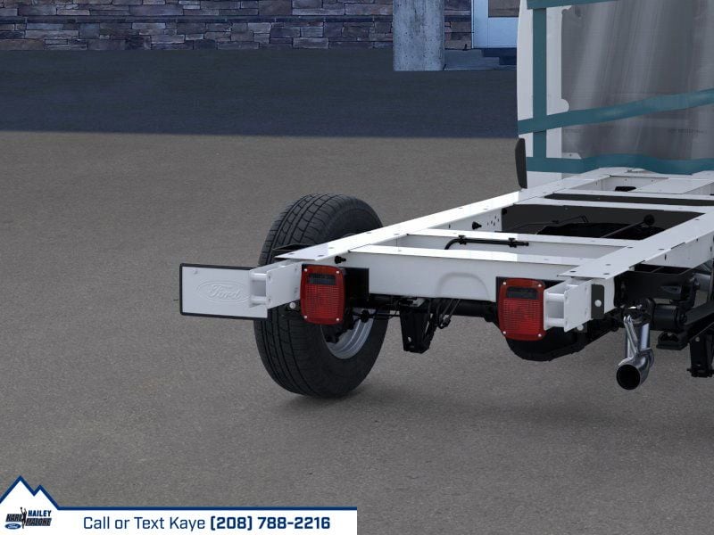 2025 Ford Transit Cutaway Base - Photo 21