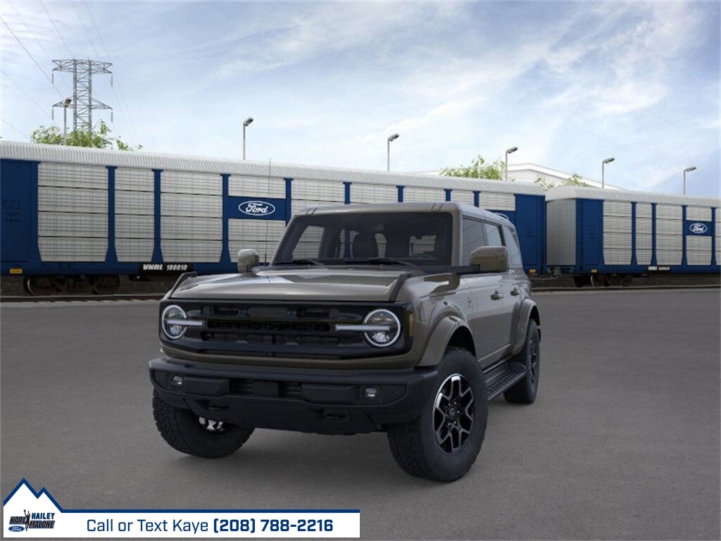 2025 Ford Bronco Outer Banks photo 2