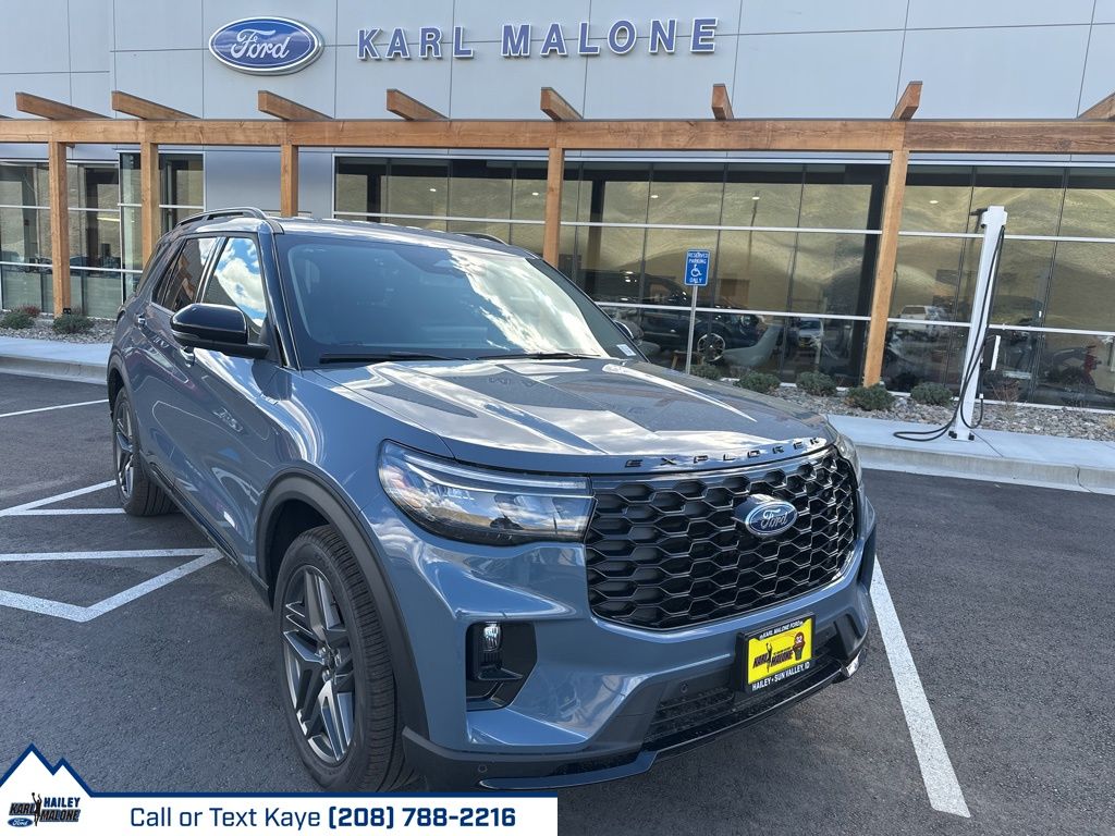 2026 Ford Explorer ST-LINE 4WD's photo