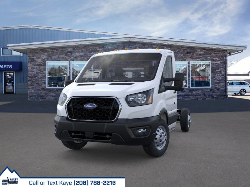 2025 Ford Transit Cutaway Base - Photo 2