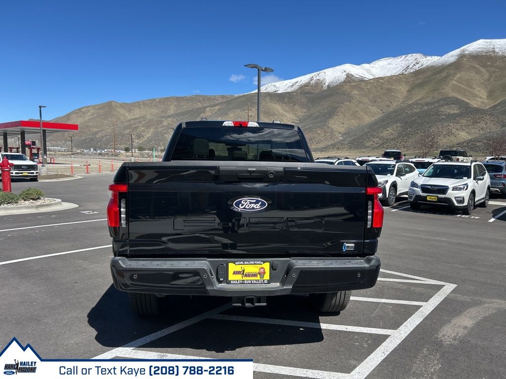 2025 Ford F-150 Lightning Flash - Photo 6