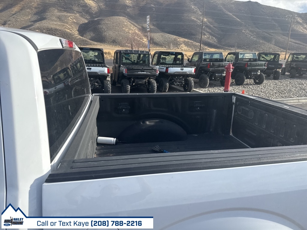 2015 Ford F-150 XLT photo 2