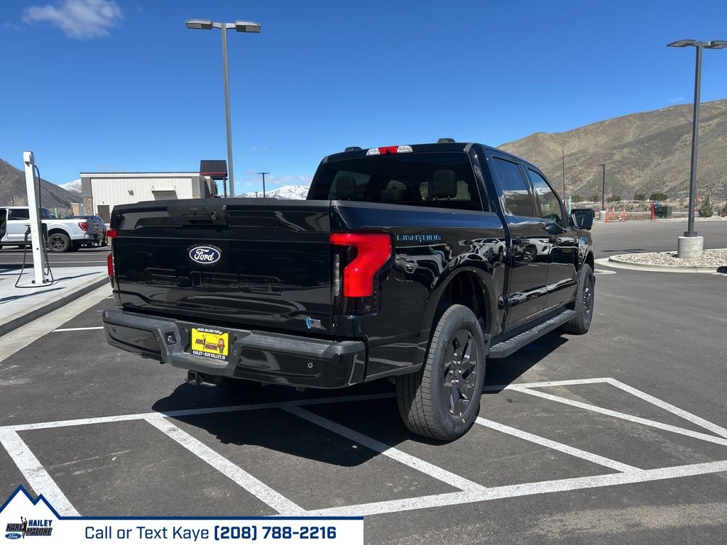 2025 Ford F-150 Lightning Flash - Photo 7