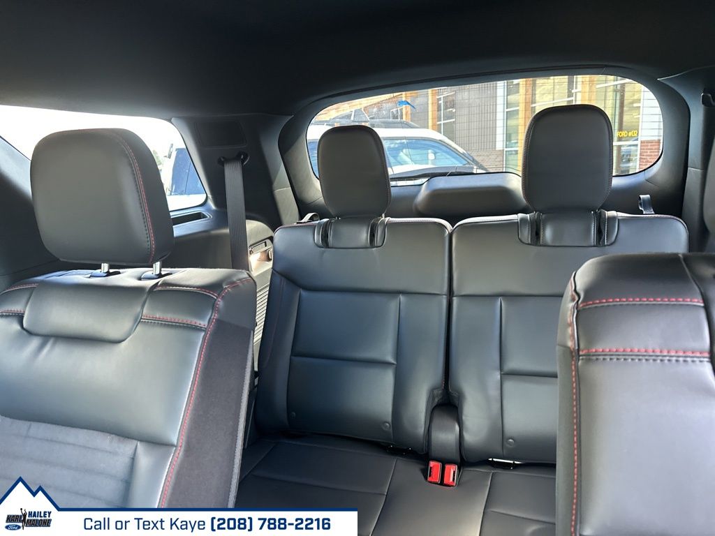2026 Ford Explorer ST-Line - Photo 13