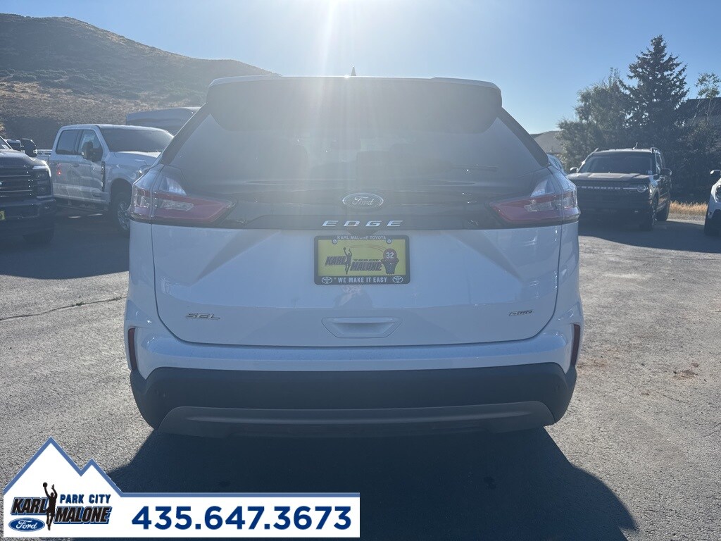 2024 Ford Edge SEL photo 2