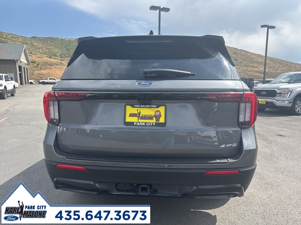 2025 Ford Explorer ST-Line photo 3