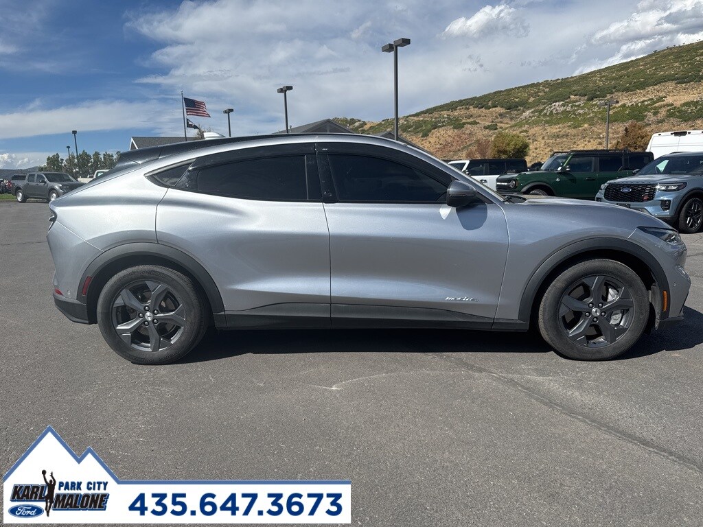2021 Ford Mustang Mach-E Select photo 2
