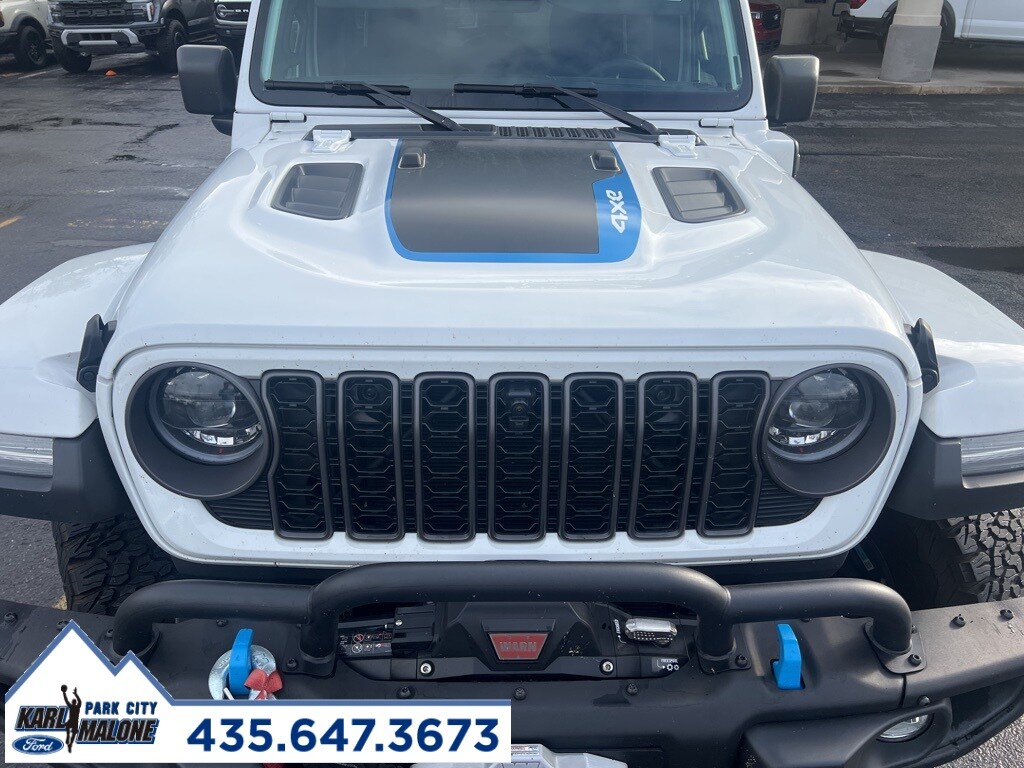 2024 Jeep Wrangler Rubicon 4xe photo 2