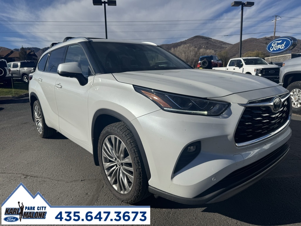 Used 2022 Toyota Highlander Platinum SUV