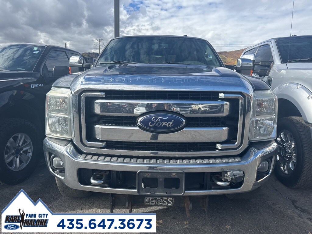 2013 Ford F-350 Lariat photo 2