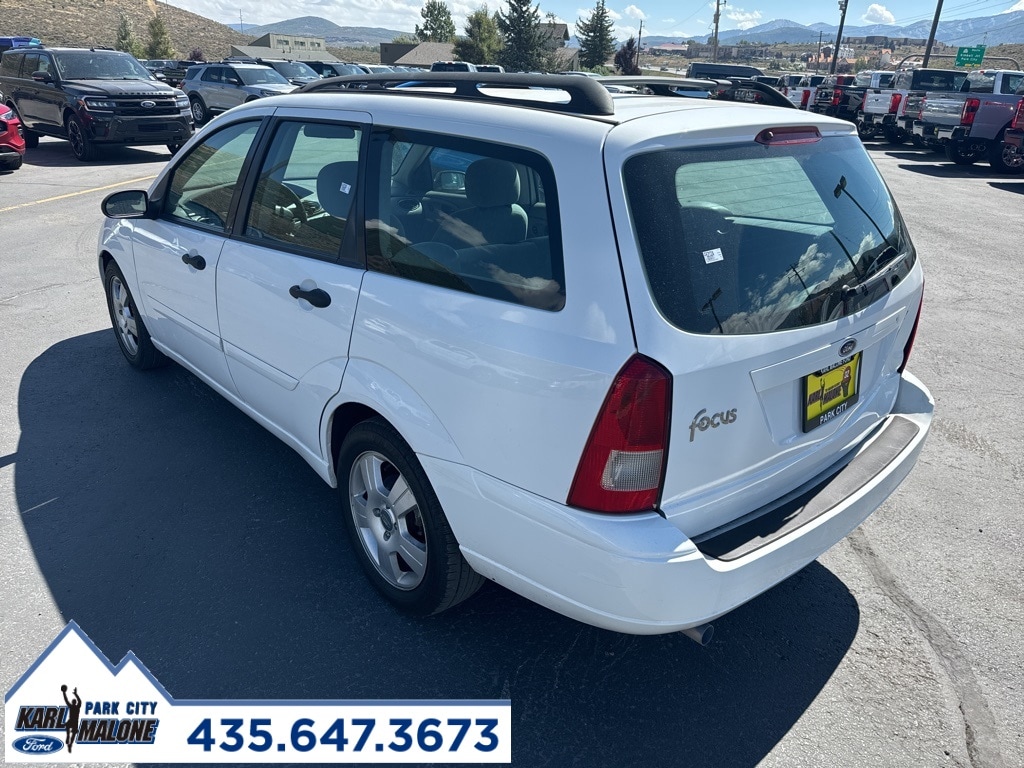 Used 2003 Ford Focus SE with VIN 1FAFP36383W338858 for sale in Park City, UT