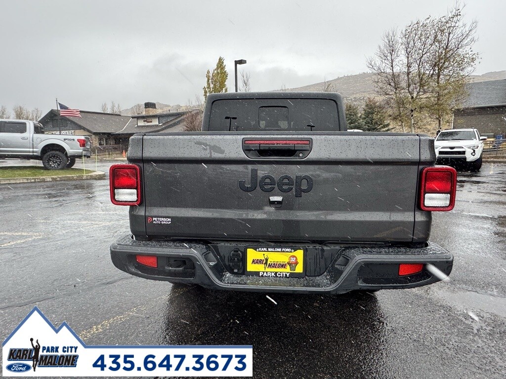 2024 Jeep Gladiator Sport photo 4