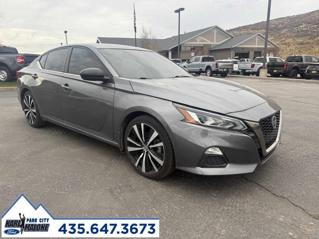 Used 2022 Nissan Altima 2.5 SR Sedan