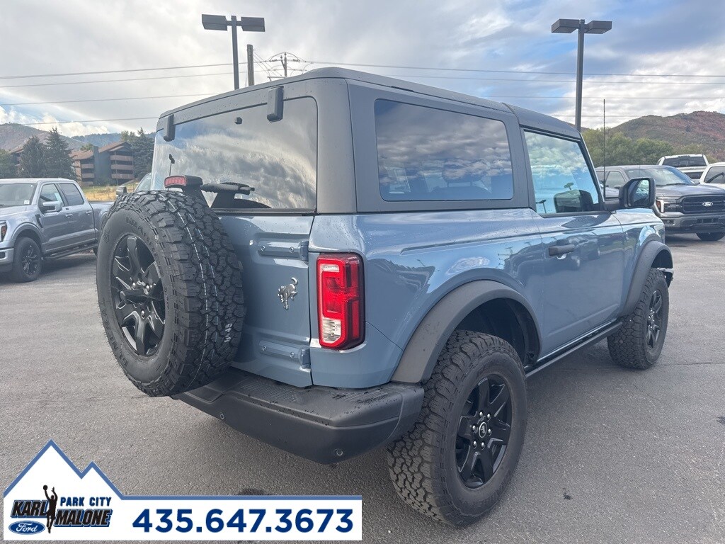 2024 Ford Bronco Black Diamond photo 3