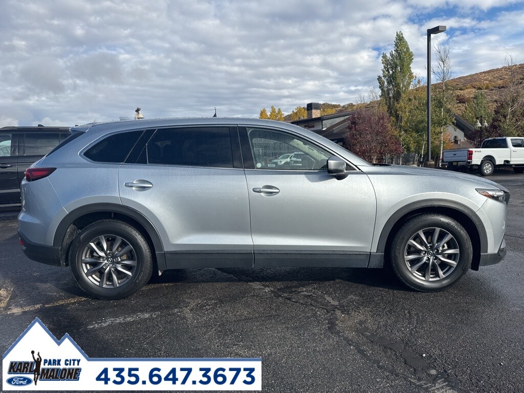 2023 Mazda CX-9 Touring photo 2