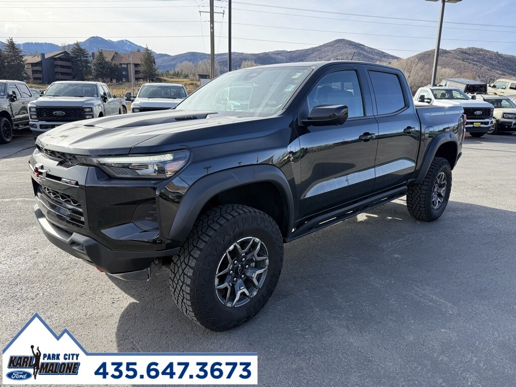 2025 Chevrolet Colorado ZR2 photo 2