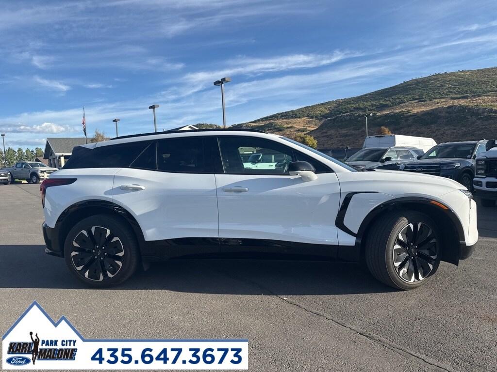 2024 Chevrolet Blazer EV RS photo 2