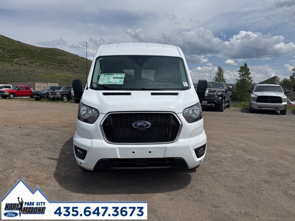 2025 Ford Transit photo 3
