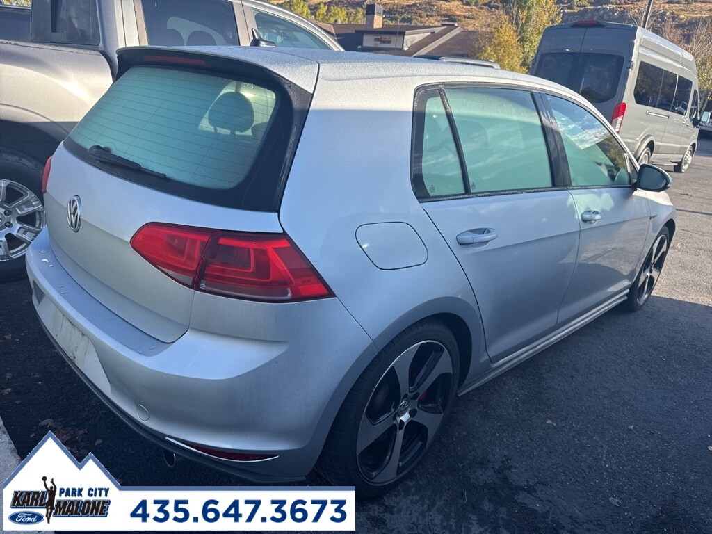 2016 Volkswagen Golf GTI SE photo 2