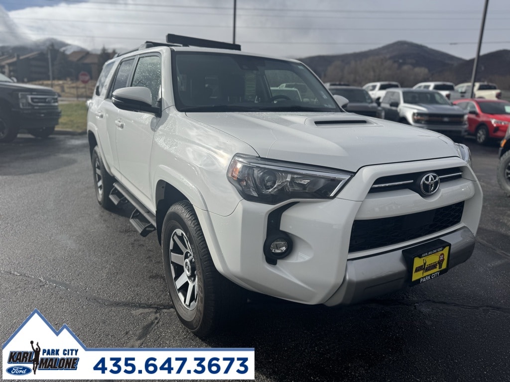 2022 Toyota 4Runner TRD Off-Road Premium's photo