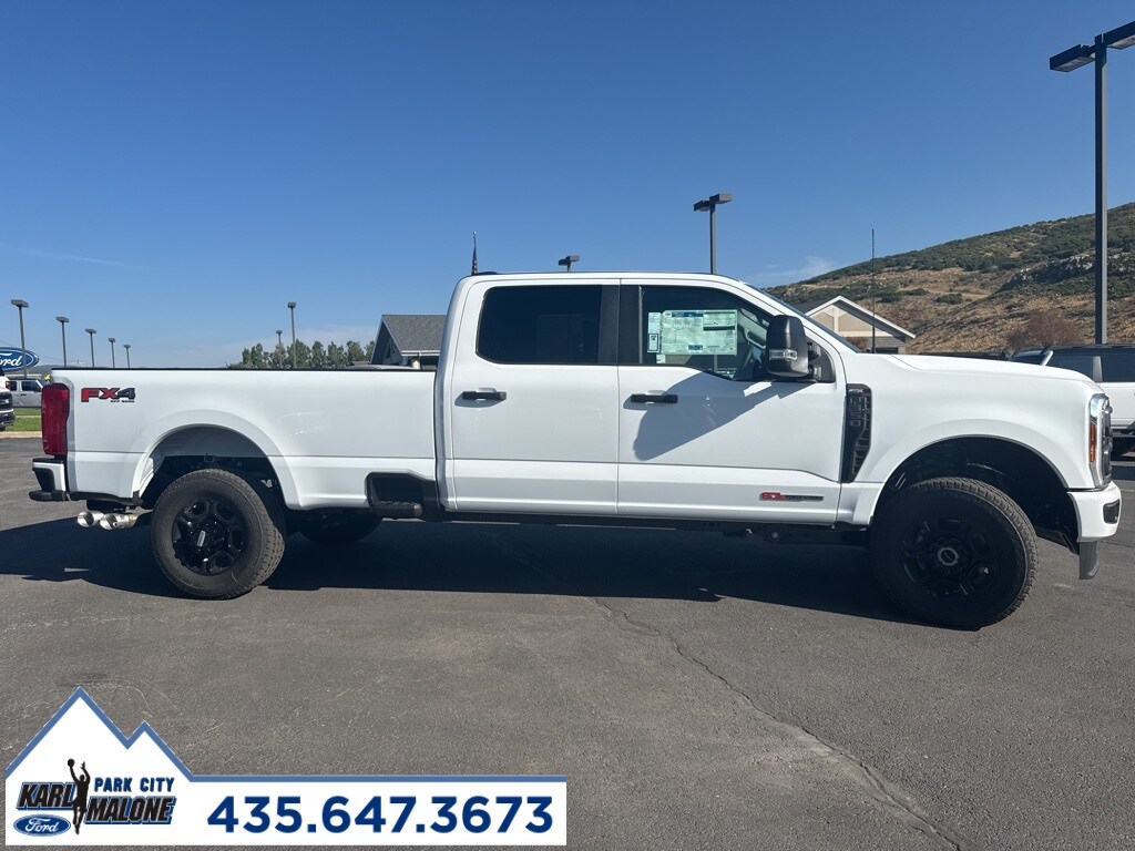 2026 Ford F-350 photo 2
