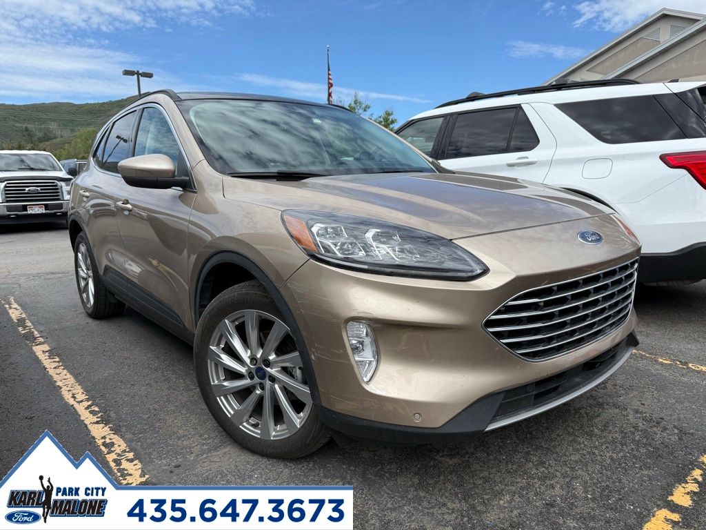 2021 Ford Escape Titanium AWD Hybrid's photo